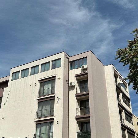 Centru Unirii Luxury Vip Palmier Apartament 2 Camere Cu Terasa Exterioara Amenajata ! Parcare Subterana Privata Climatizata Si Supravegheata Video Dar Doar Cu Rezervare In Limita Locurilor Disponibile !Proprietate In Regim Hoteliep - Nu Are Bucatarie Bucarest Extérieur photo